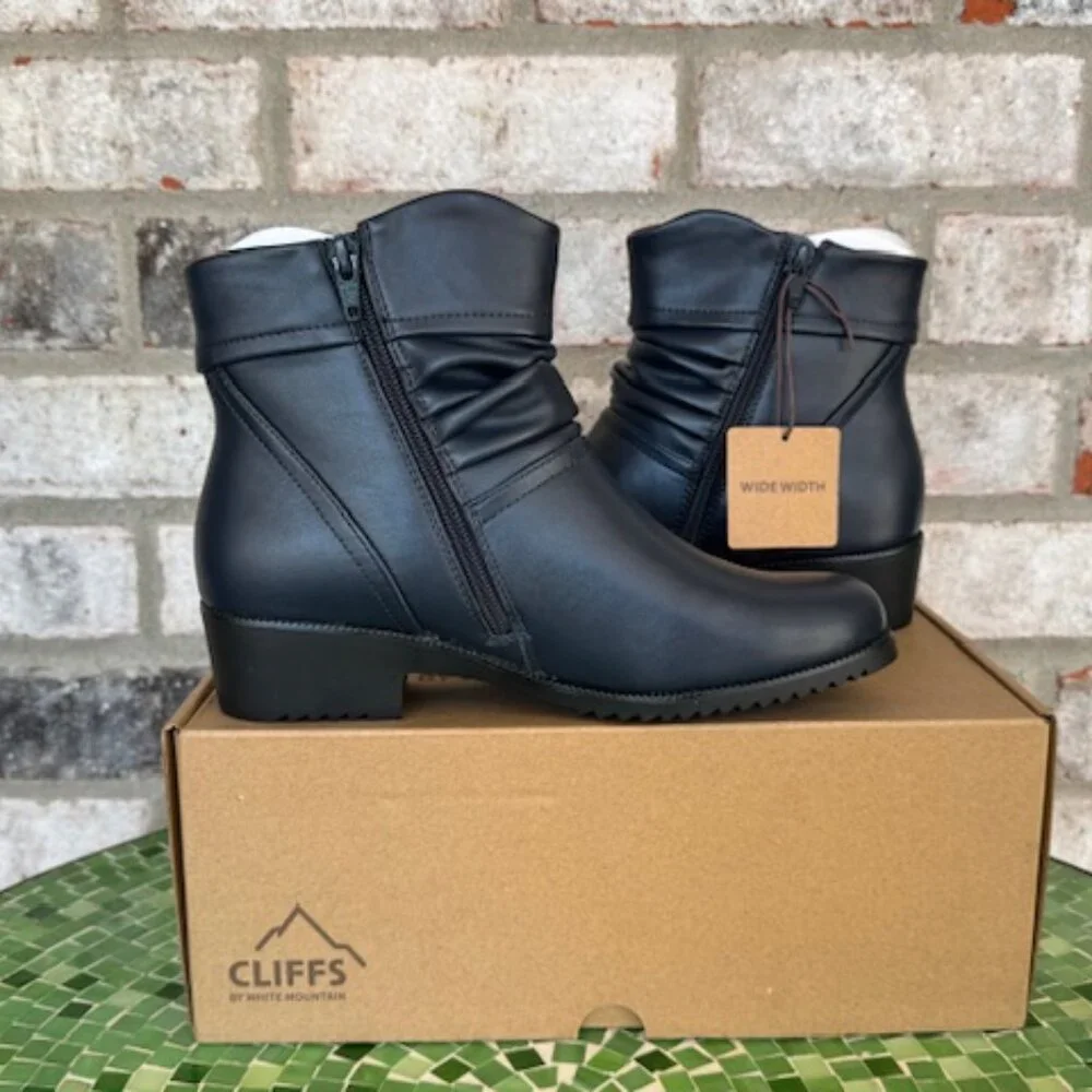 Cliffs by White Mountain Booties - Durbon Navy/SMOOTH 7 Wide